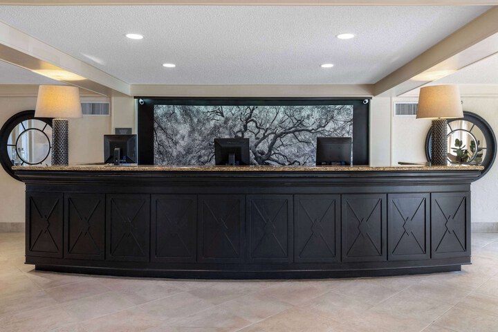 Hotel Interior 10 of 51