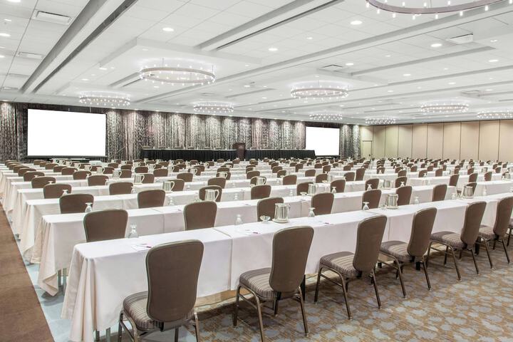 Crowne Plaza Chicago Ohare Hotel & Conf Center by IHG