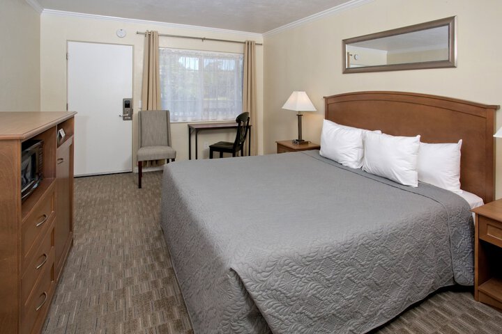 Room 15 of 29