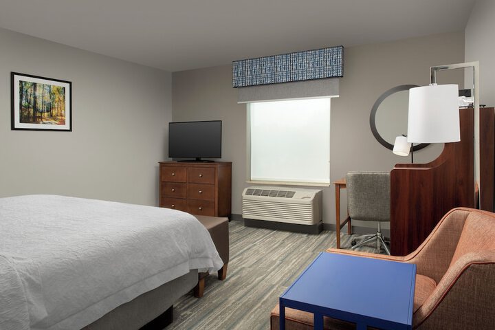 Hampton Inn & Suites Holly Springs