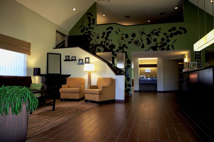 Hotel Interior 4 of 23
