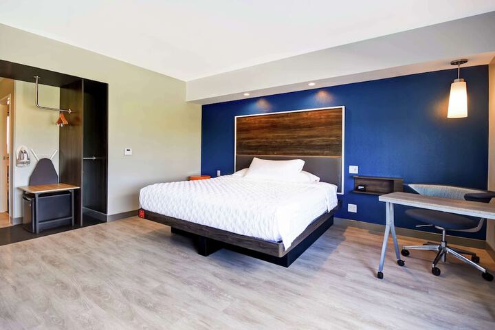 Room 20 of 40
