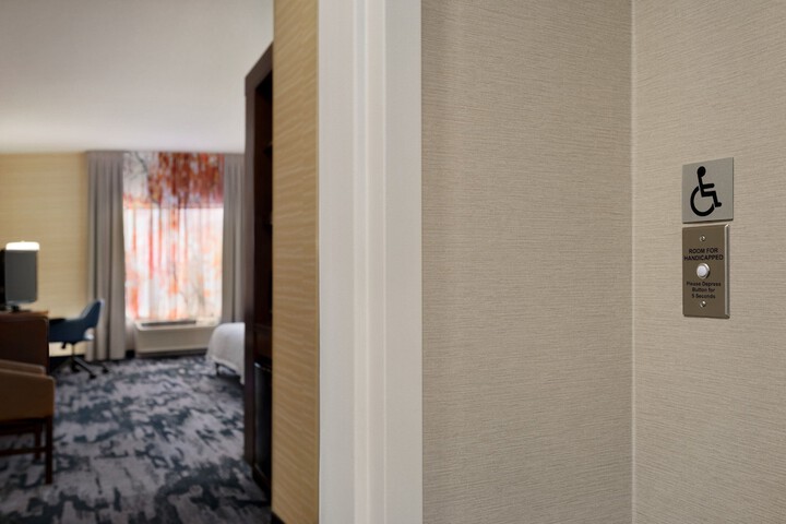 Room 34 of 46