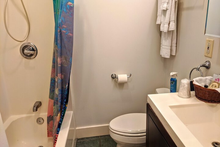 Room 33 of 93
