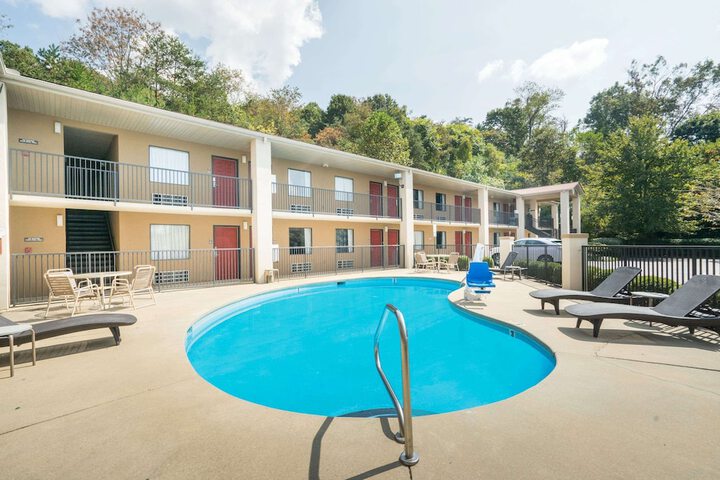 Pool 2 of 18