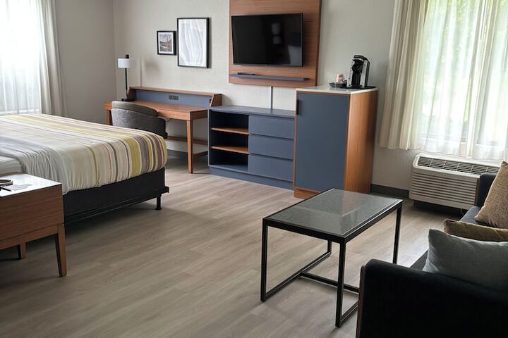 Country Inn & Suites by Radisson Shelby, NC