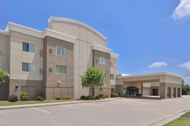 Hotel 4 of 72
