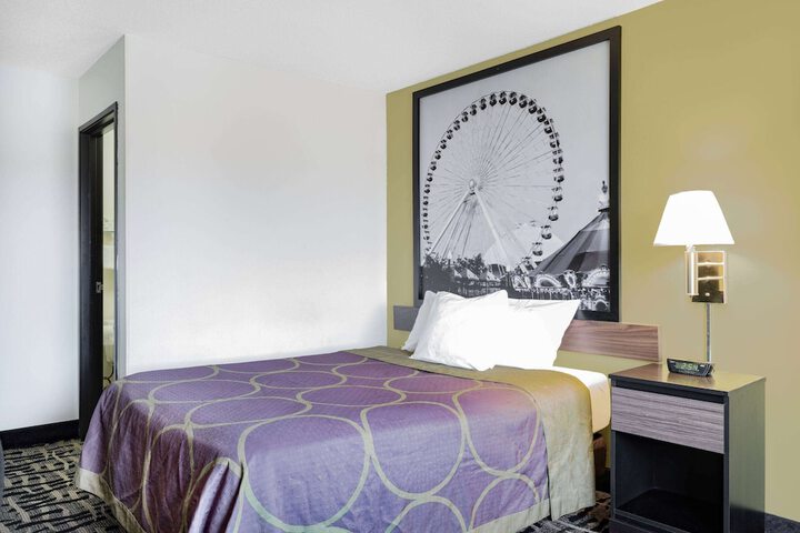 Room 17 of 32