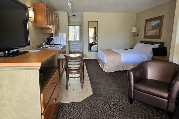 Room 25 of 33