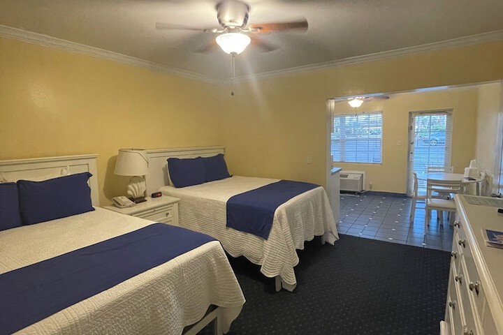 Coral Sands Inn