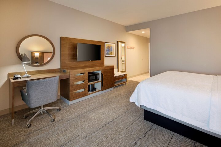 Room 21 of 35