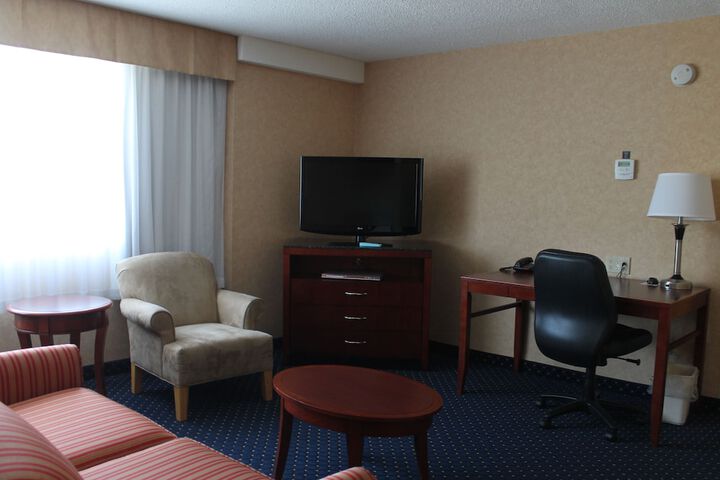 Room 52 of 74