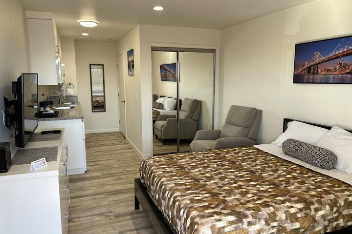 Room 9 of 17