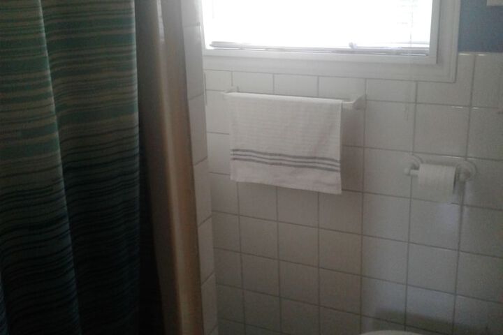 Room 9 of 37