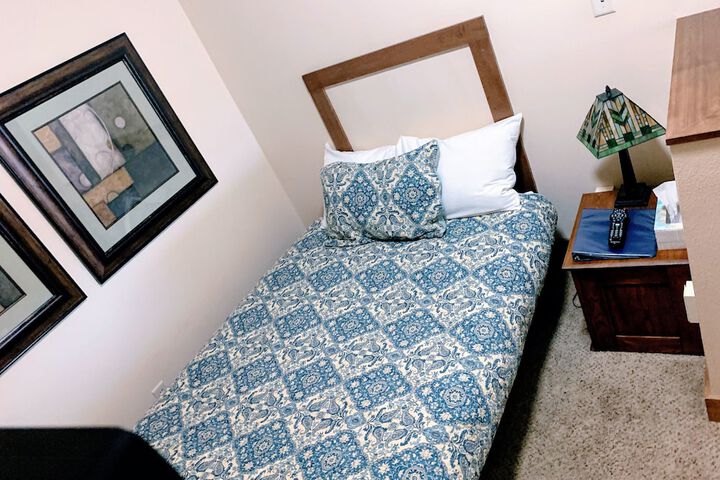 Room 64 of 70