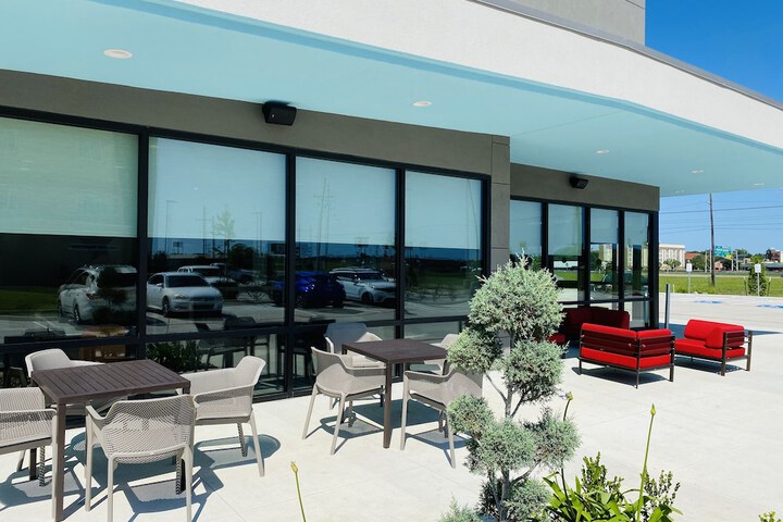 avid hotels Beaumont by IHG