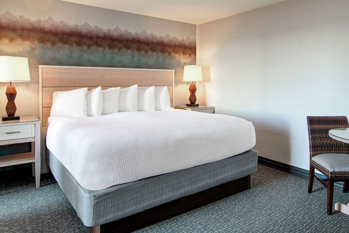 Hallmark Resort - Newport