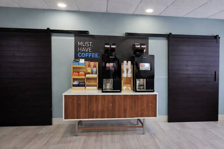 Holiday Inn Express & Suites Winner by IHG