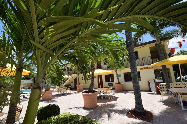 Hotel Exterior 54 of 60