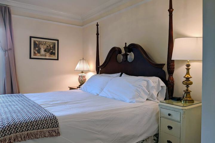 Room 169 of 239