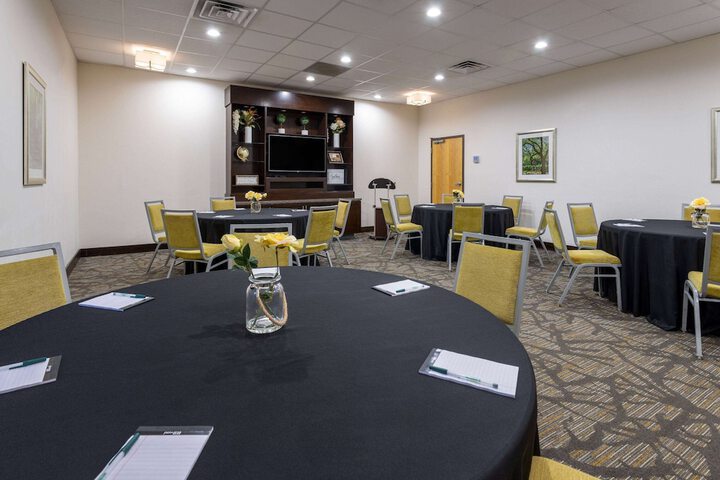 Wingate by Wyndham Valdosta / Moody AFB