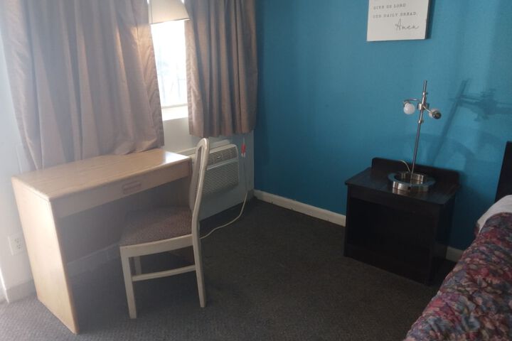 Room 13 of 64