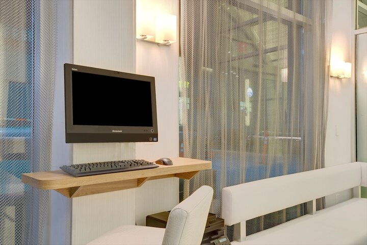 Business Center 27 of 27