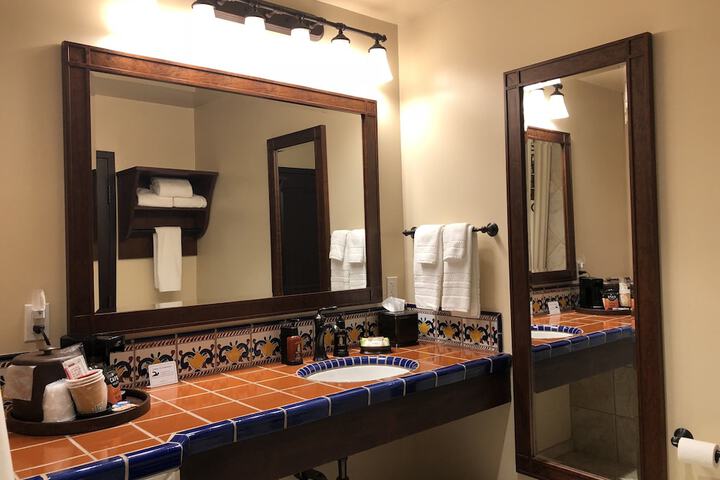 Room 22 of 80