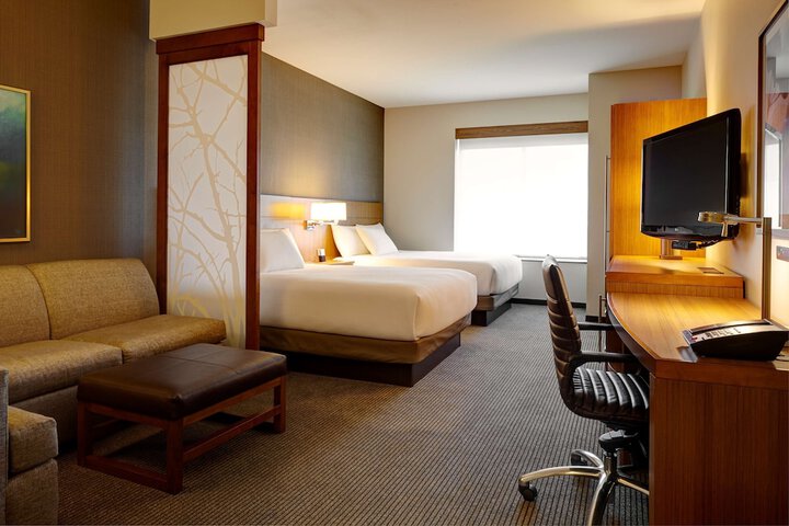 Room 14 of 34