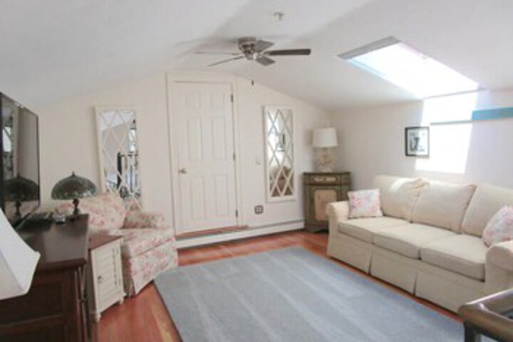 403 Lower County Road
