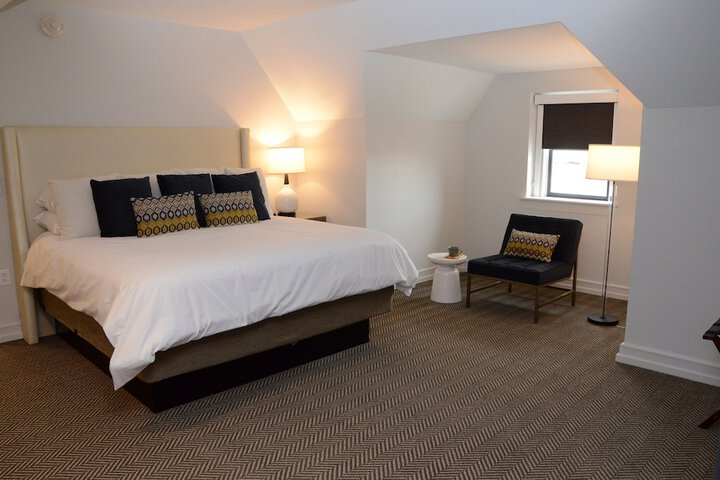 Room 26 of 35