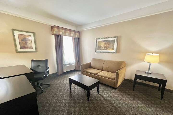 Room 13 of 47