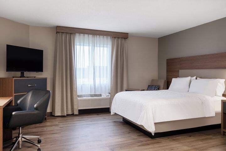 Room 21 of 28