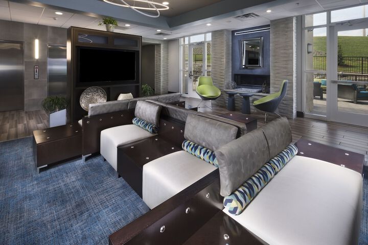 Holiday Inn & Suites Arden - Asheville Airport by IHG