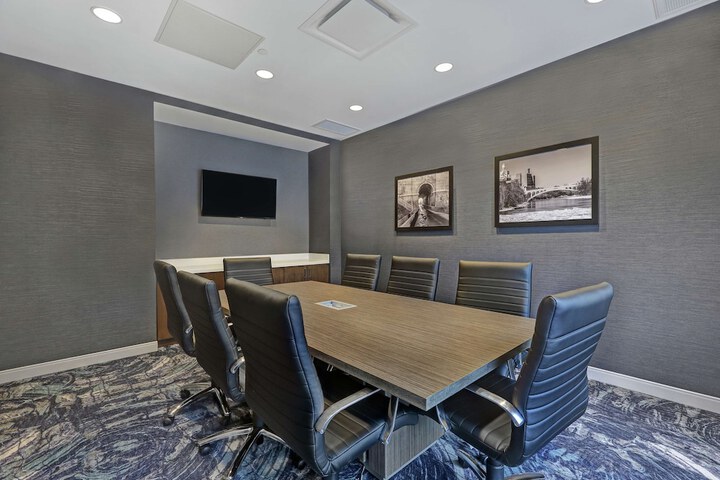 Hampton Inn by Hilton Peterborough