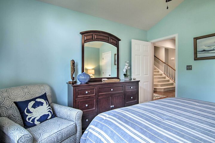 5 Mi to Bethany Beach: Chic Home w / Grill!