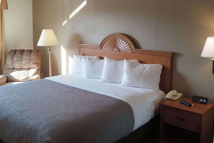 Quality Inn Huntington University Area