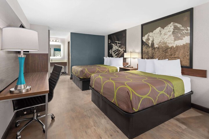 Super 8 by Wyndham Prattville Montgomery