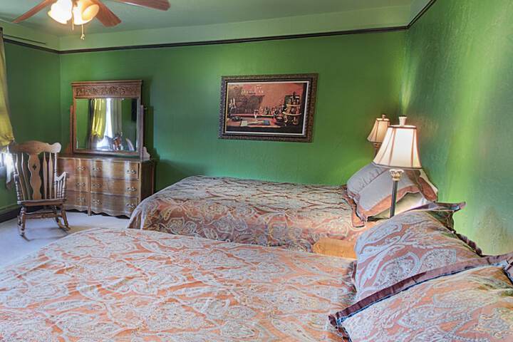 Room 20 of 44