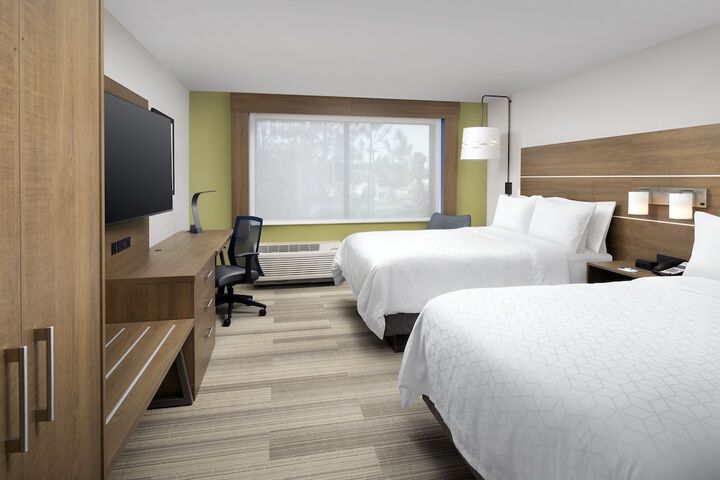 Room 17 of 40