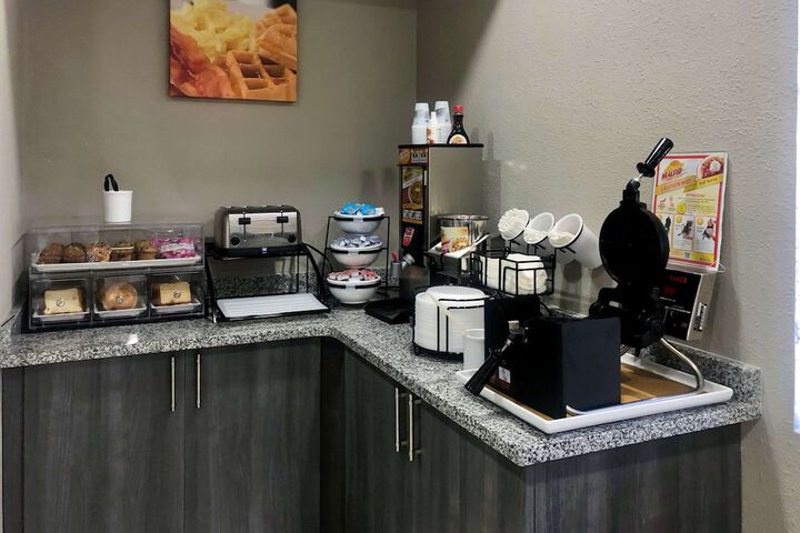 Breakfast/Coffee Service 16 of 23