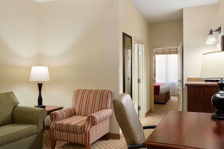 Room 52 of 66