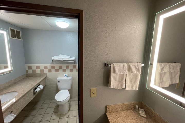 Room 28 of 111