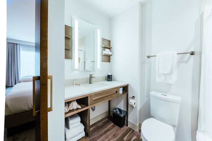 Room 62 of 120