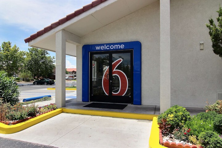 Hotel 2 of 29