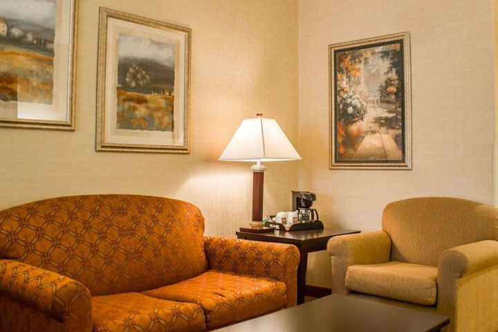 Room 23 of 48