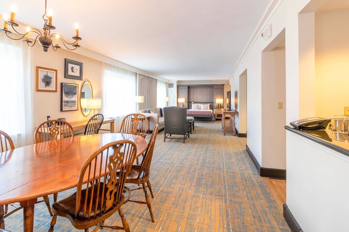 Williamsburg Lodge Autograph Collection