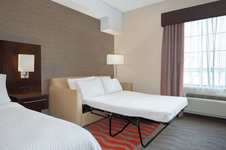 Holiday Inn Express Hotel & Suites Barrie by IHG