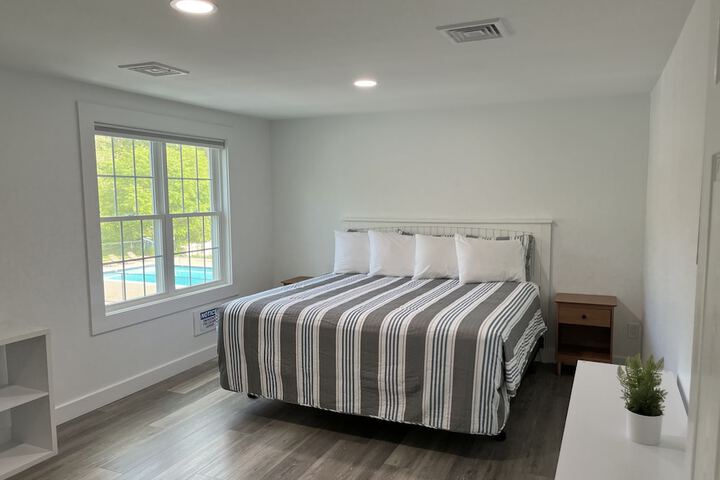 Room 28 of 34