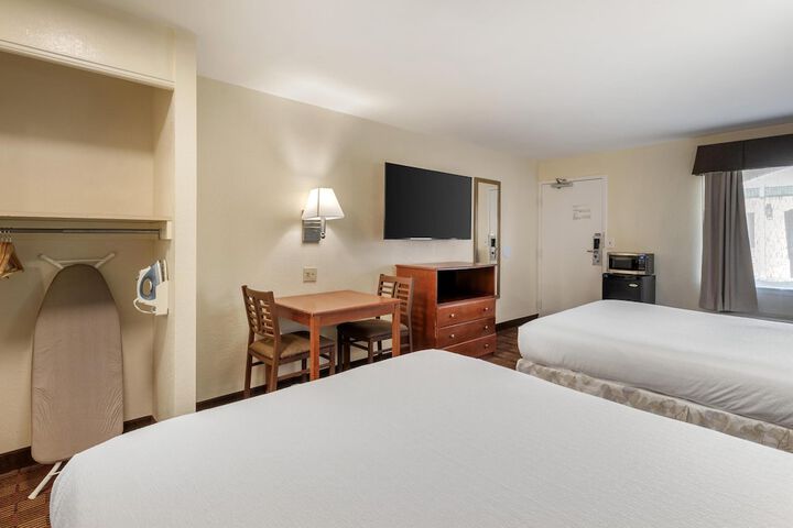 SureStay Hotel by Best Western East Brunswick